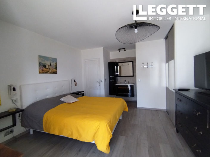 Image No.9-4 Bed House for sale