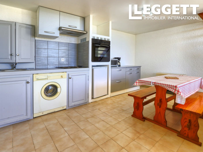 Image No.10-4 Bed House for sale