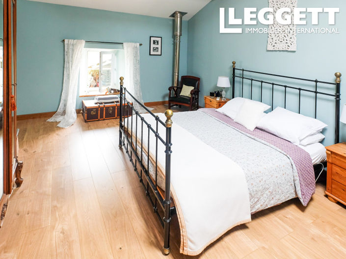 Image No.6-3 Bed House for sale