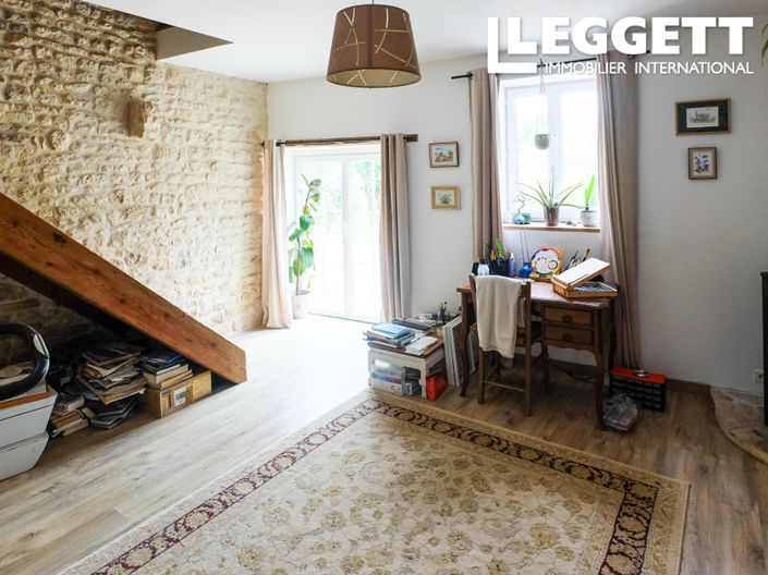 Image No.10-3 Bed House for sale