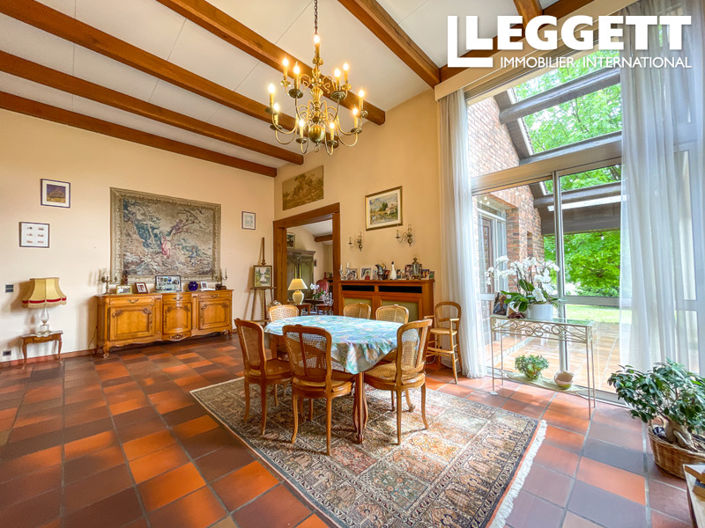 Image No.2-4 Bed House for sale