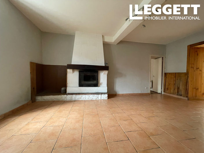 Image No.5-2 Bed House for sale