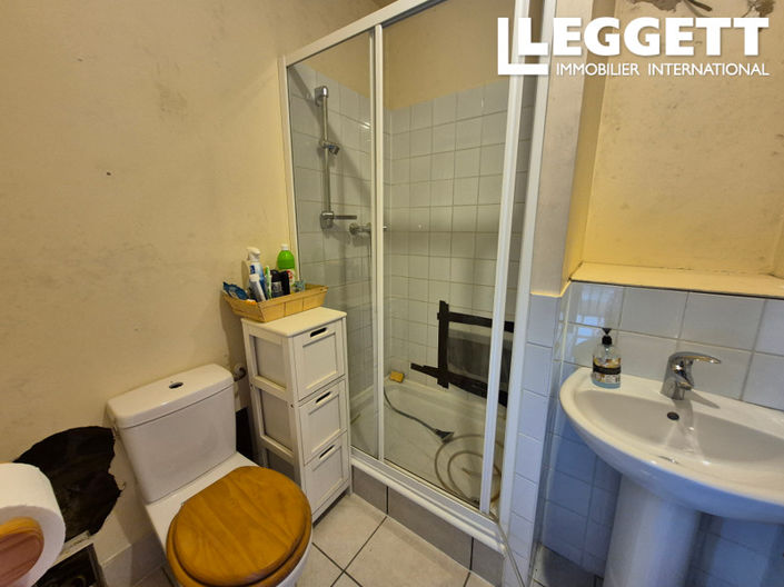 Image No.8-2 Bed House for sale