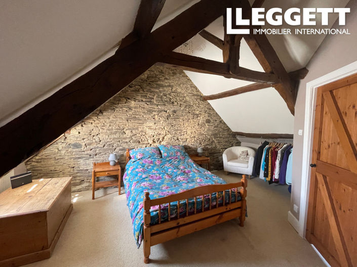 Image No.10-3 Bed House for sale