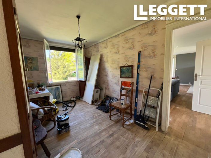 Image No.10-3 Bed House for sale