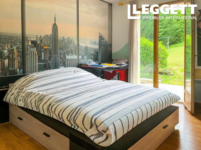 Image No.6-3 Bed House for sale