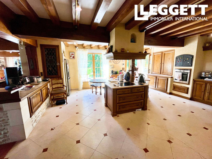 Image No.6-7 Bed House for sale