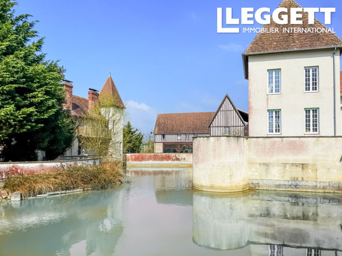 Image No.3-8 Bed House for sale