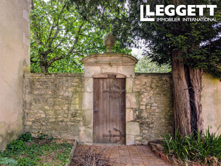 Image No.8-5 Bed House for sale