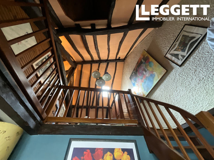 Image No.8-3 Bed House for sale