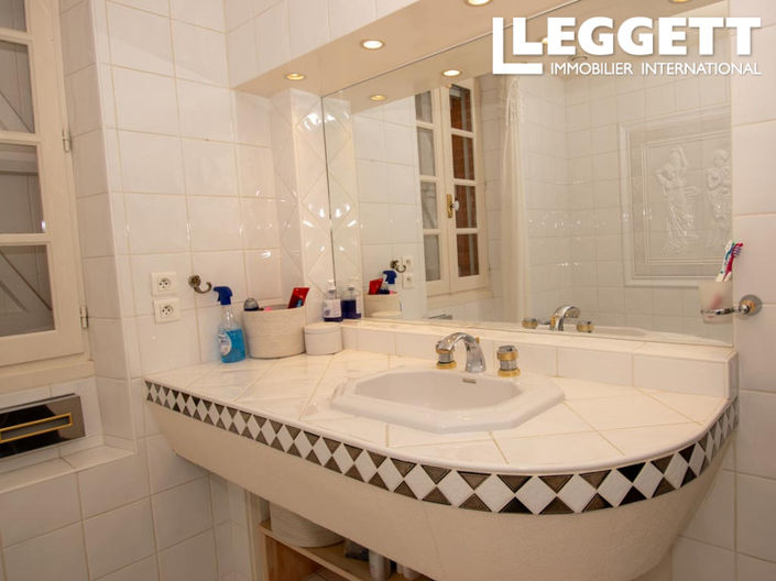 Image No.7-3 Bed House for sale