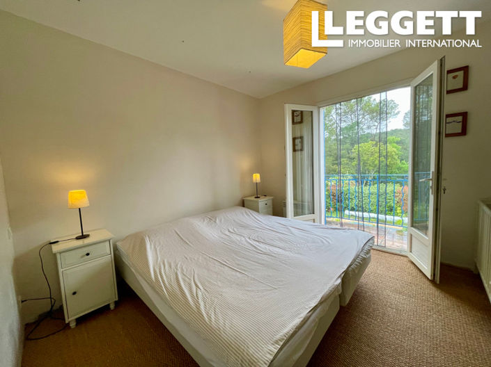 Image No.10-4 Bed House for sale