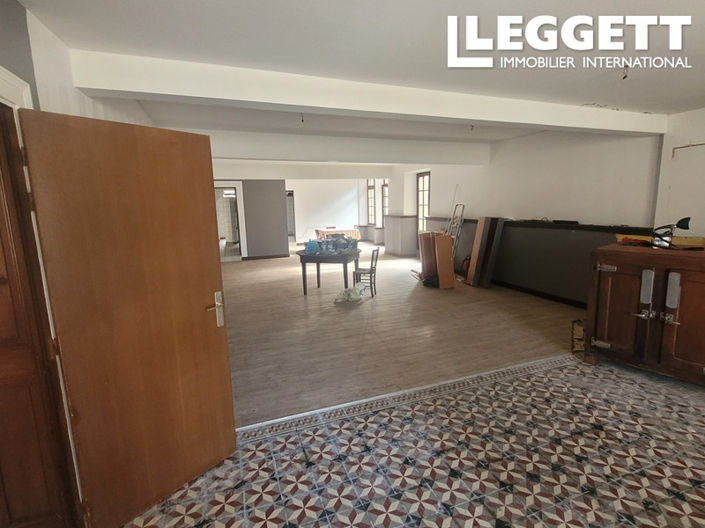 Image No.4-10 Bed House for sale