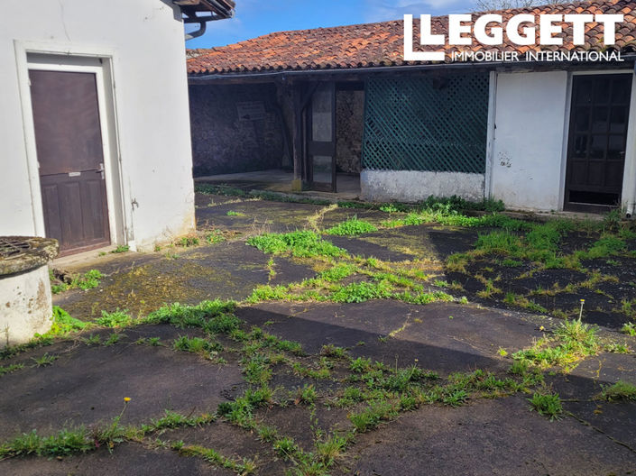 Image No.7-10 Bed House for sale