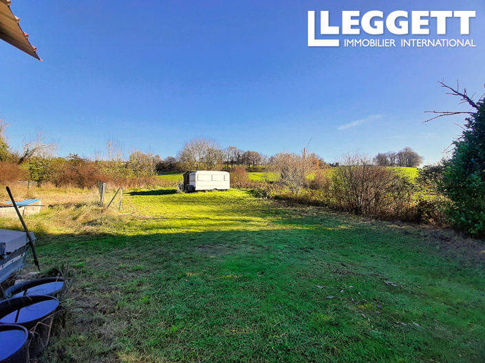 Image No.8-5 Bed House for sale