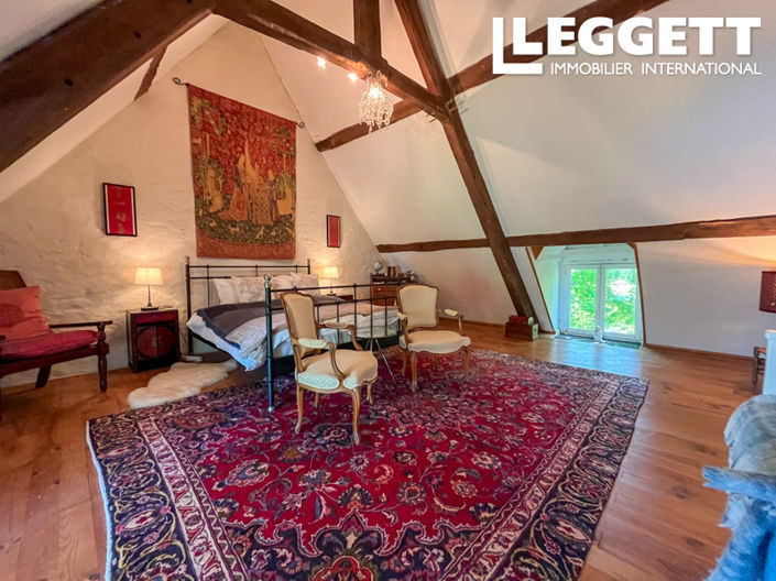 Image No.6-6 Bed House for sale