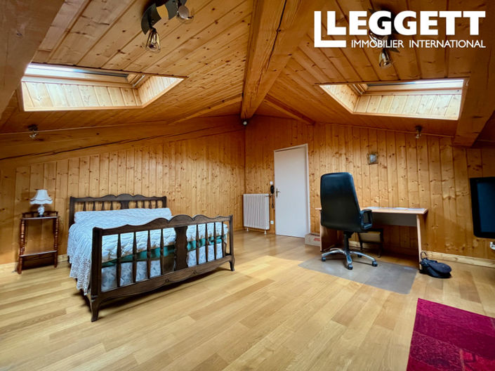 Image No.10-4 Bed Apartment for sale