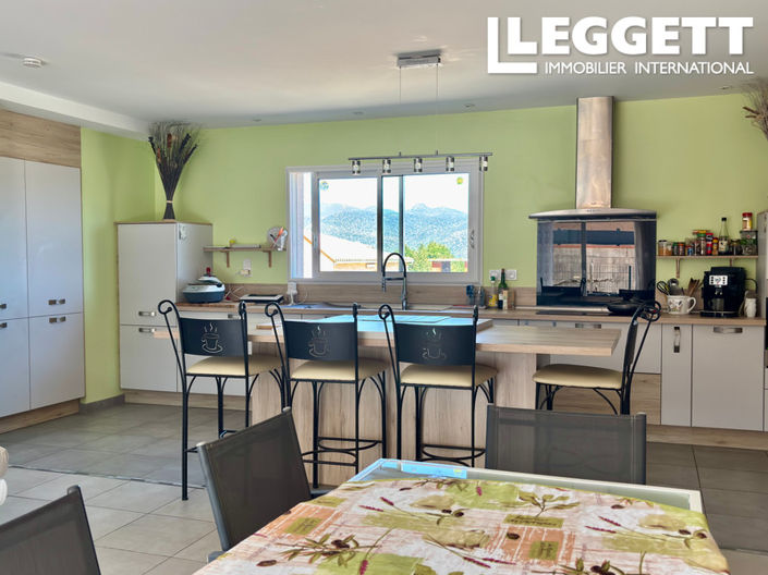 Image No.6-4 Bed House for sale