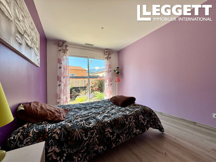 Image No.8-4 Bed House for sale