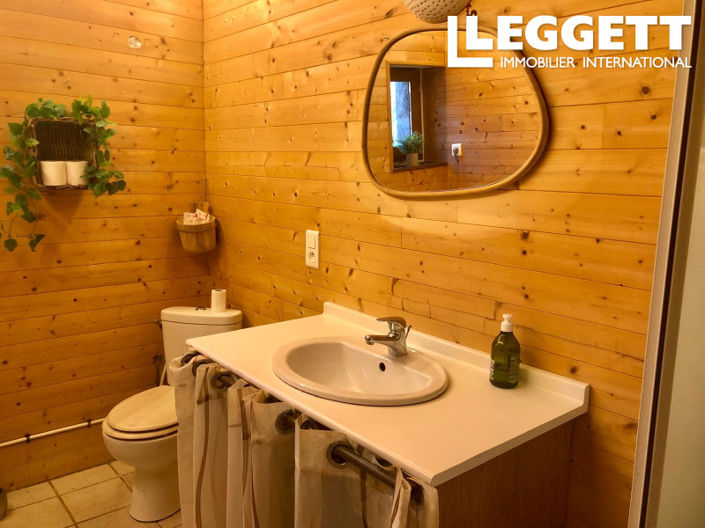 Image No.8-3 Bed House for sale