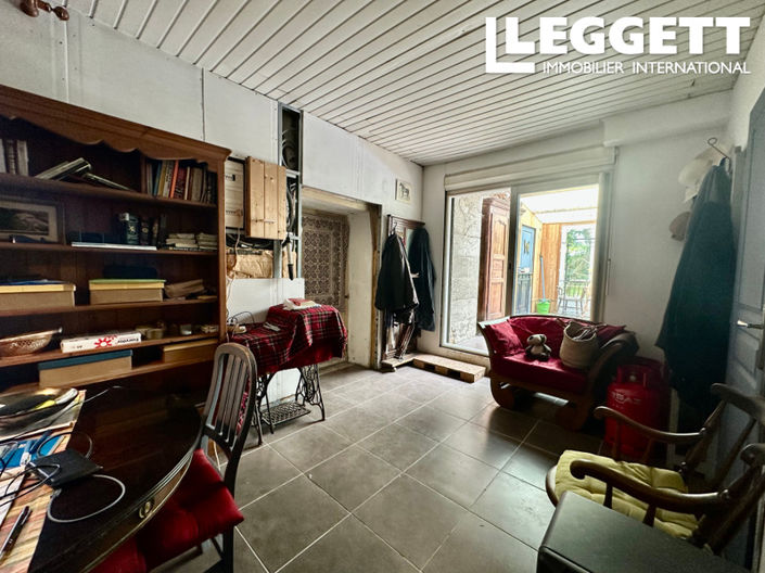 Image No.5-2 Bed House for sale