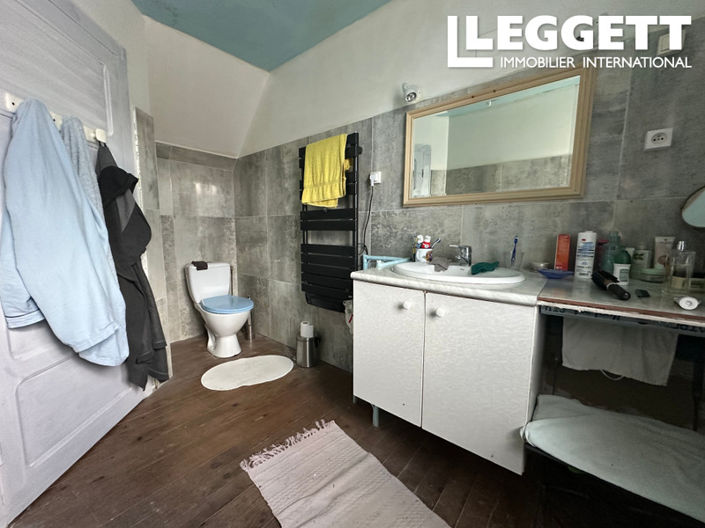 Image No.8-2 Bed House for sale