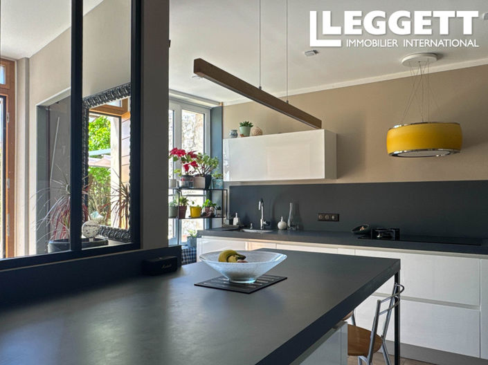 Image No.4-7 Bed House for sale