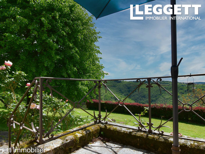 Image No.2-6 Bed House for sale