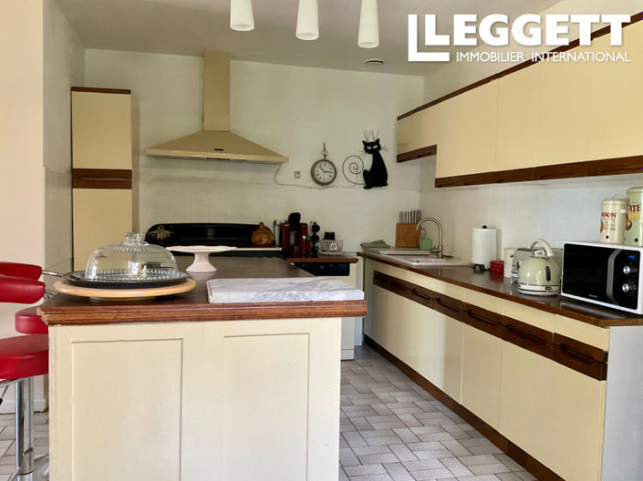 Image No.6-4 Bed House for sale