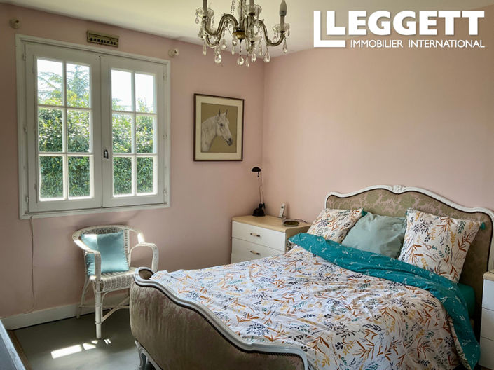 Image No.9-4 Bed House for sale