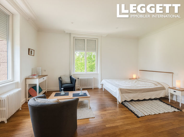 Image No.7-11 Bed House for sale