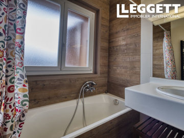 ahr0chm6ly9jzg4uagvzdglhlmltbw8vaw1hz2uvvevom