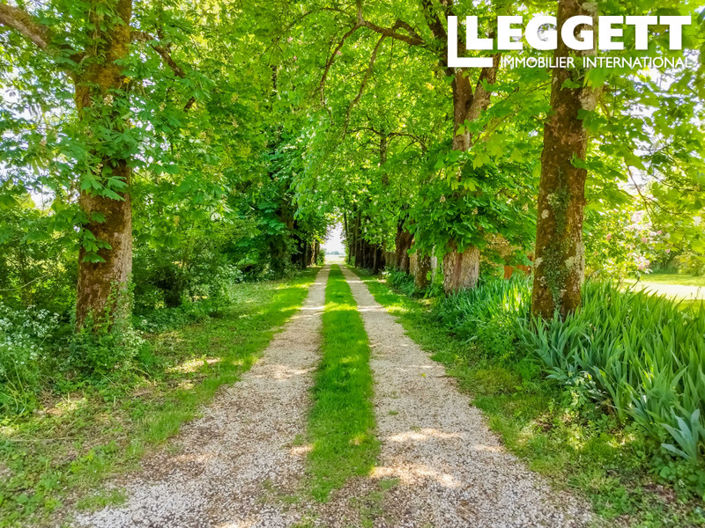 Image No.4-4 Bed Chateaux for sale