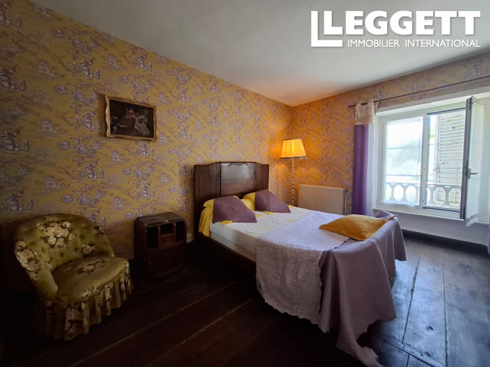 Image No.9-6 Bed House for sale