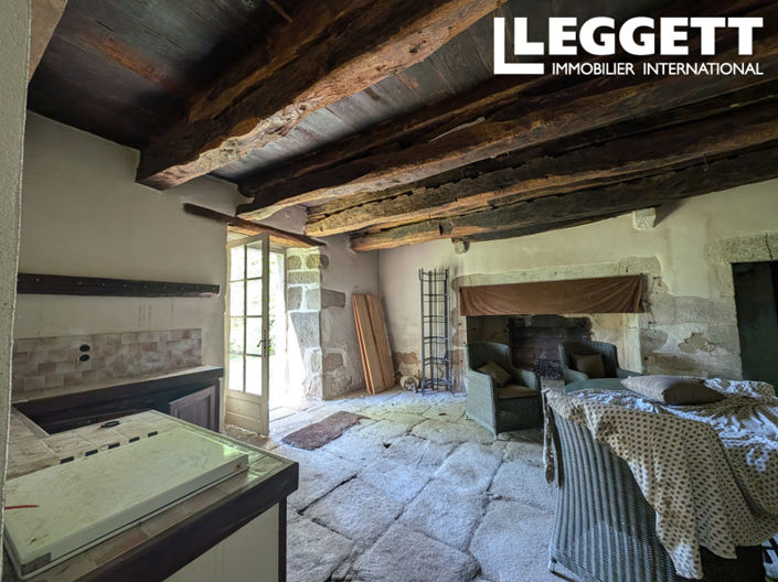 Image No.7-9 Bed Chateaux for sale