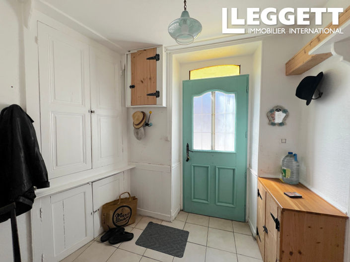 Image No.2-4 Bed House for sale