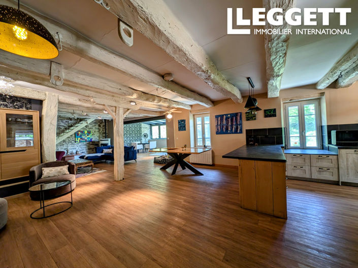 Image No.1-4 Bed House for sale