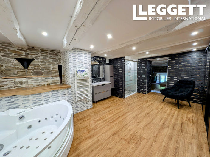 Image No.7-4 Bed House for sale