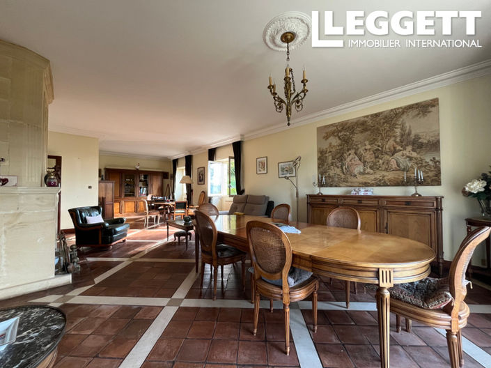 Image No.1-3 Bed House for sale