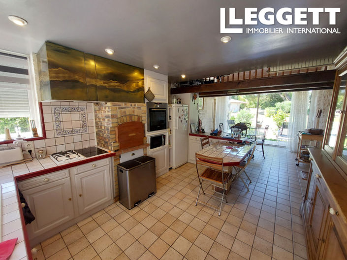 Image No.5-5 Bed House for sale