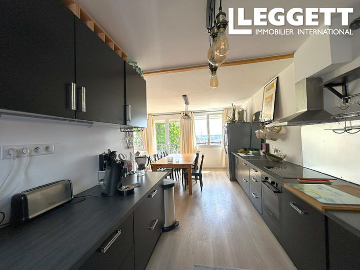 Image No.2-6 Bed House for sale