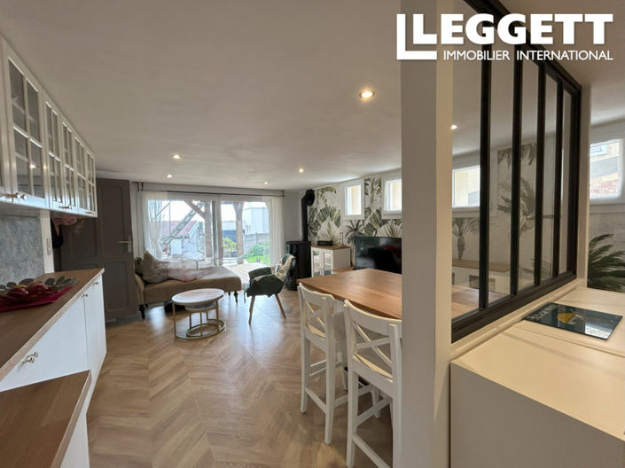 Image No.7-6 Bed House for sale