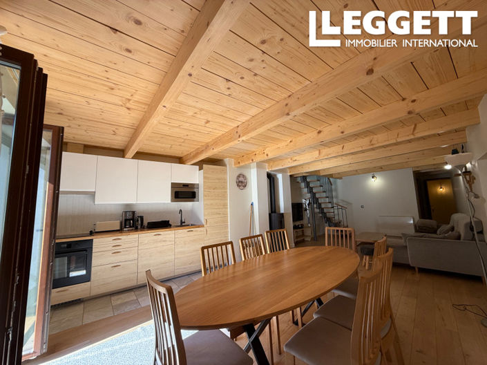 Image No.8-5 Bed House for sale