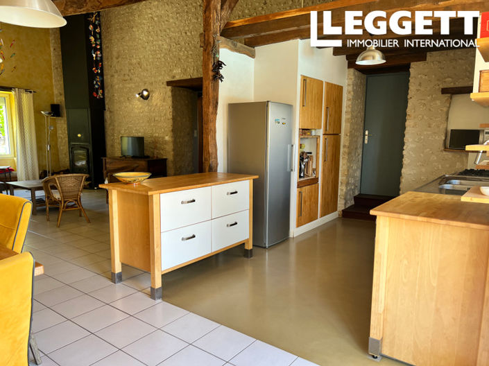 Image No.3-6 Bed House for sale