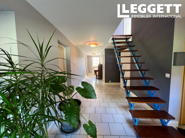 Image No.4-6 Bed House for sale