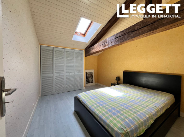 Image No.9-6 Bed House for sale