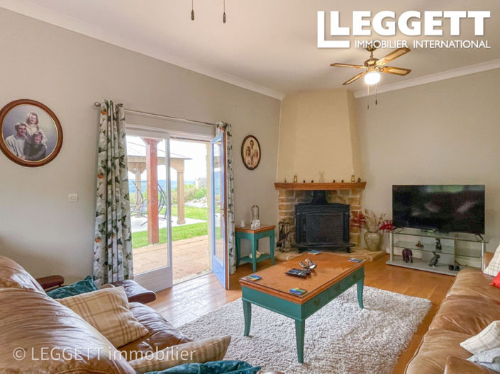 Image No.8-3 Bed House for sale