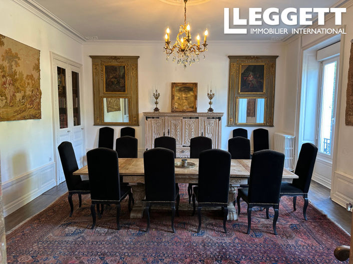 Image No.6-8 Bed Chateaux for sale