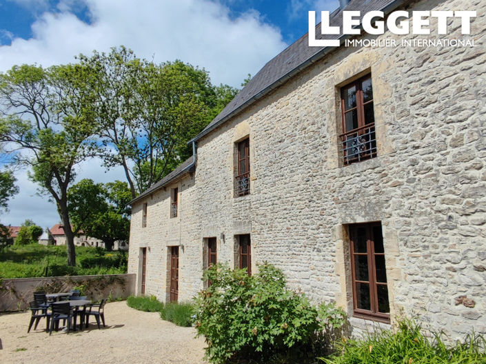 Image No.1-7 Bed House for sale