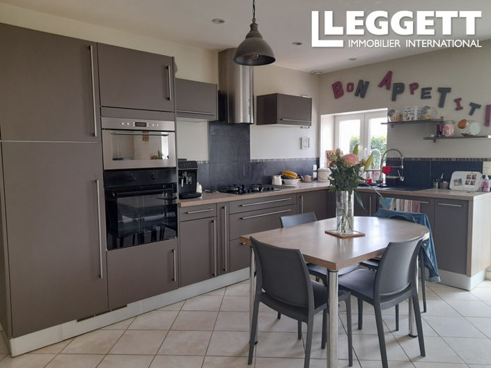 Image No.3-5 Bed House for sale